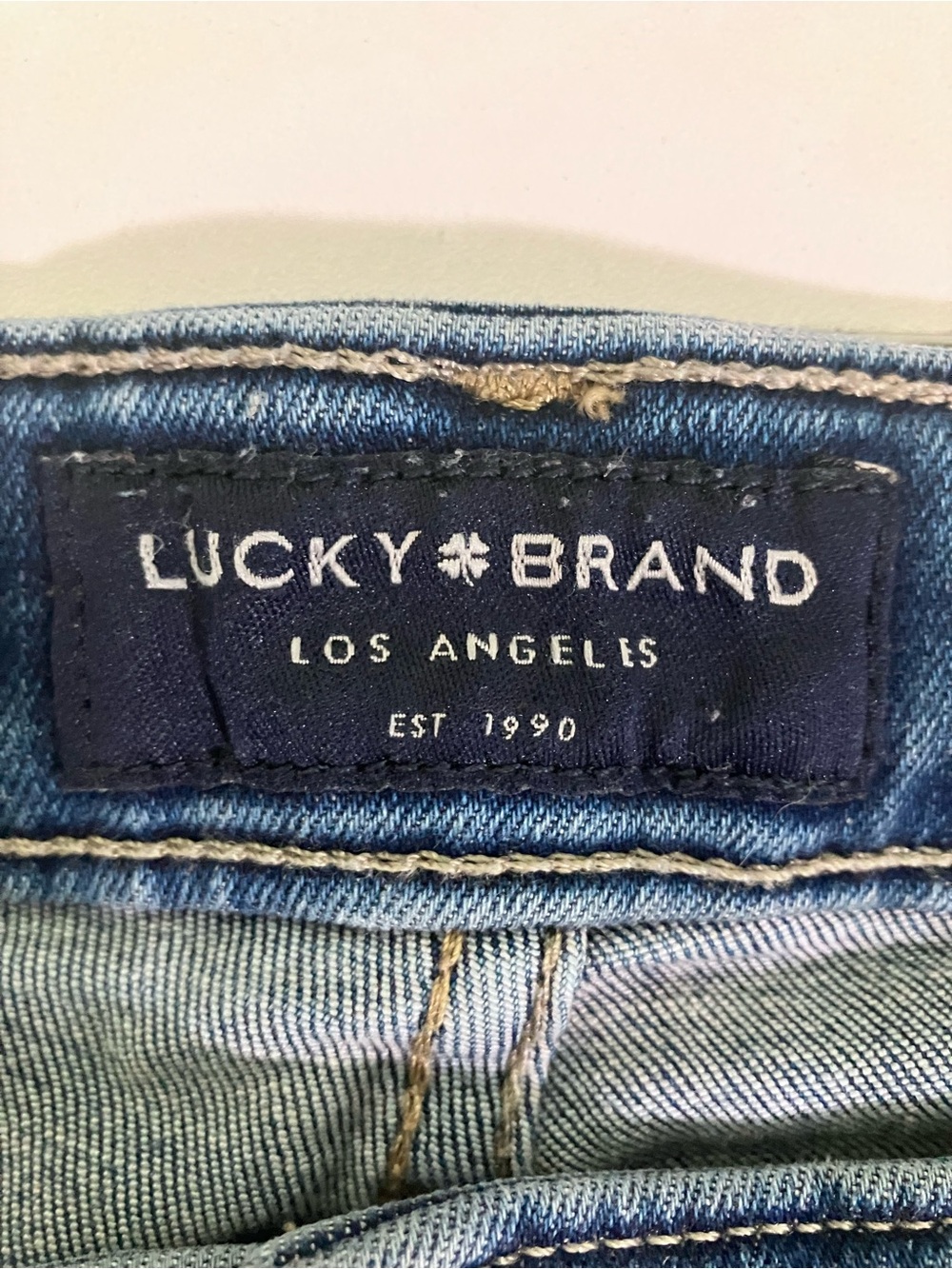 Lucky Brand Sweet Boot Medium Wash Mid Rise Jeans Size 14/32 - Picture 3 of 10